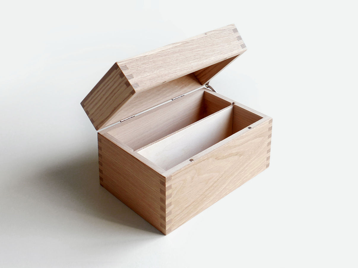 Index/Postcard Box – Present & Correct